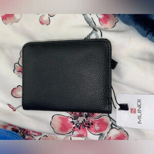 Mundi Black Leather Mini Safe Keeper Bi-Fold RFID Blocking Bifold Wallet